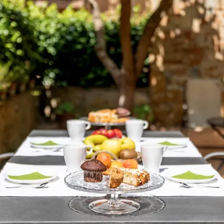La Chiocarella Guest house *